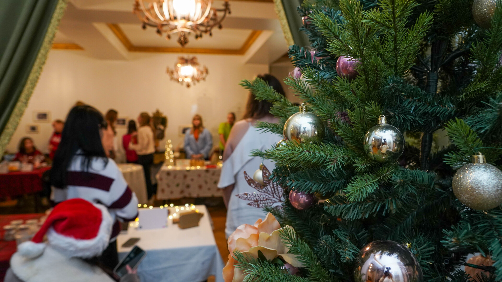 Juba kolmandat aastat kohtuvad Jõgevamaa  õpilasfirmad Põltsamaa Lossihoovis Lumekuningriigi ühe osana.  SA Jõgevamaa Arendus- ja Ettevõtluskeskus korraldab õpi